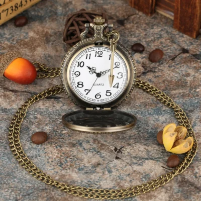 Vintage Hollow Cover Half Hunter Taschenuhr-Zeitlose Eleganz als Geschenk